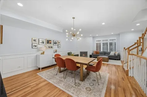 1031 Lincoln Trail Oak Park IL 60302