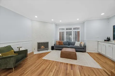 1031 Lincoln Trail Oak Park IL 60302