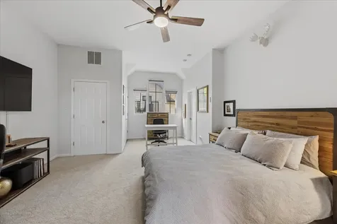 1031 Lincoln Trail Oak Park IL 60302