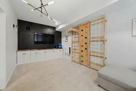 1031 Lincoln Trail Oak Park IL 60302