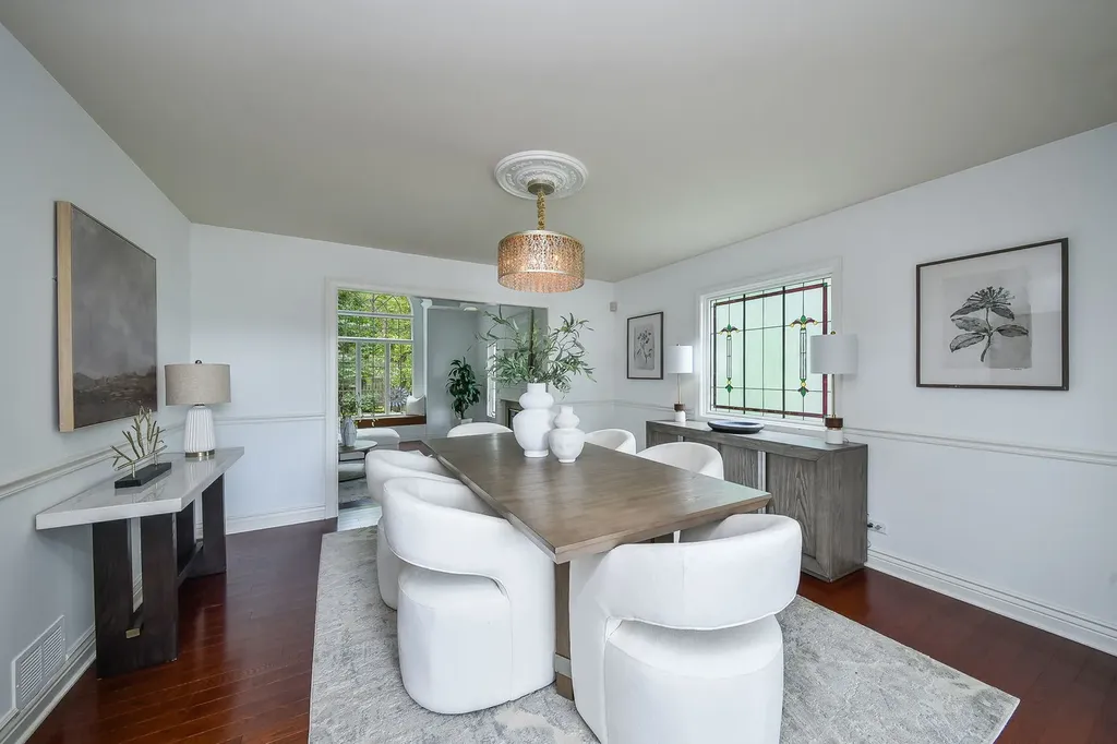 103 Hawkins Circle Wheaton IL 60189