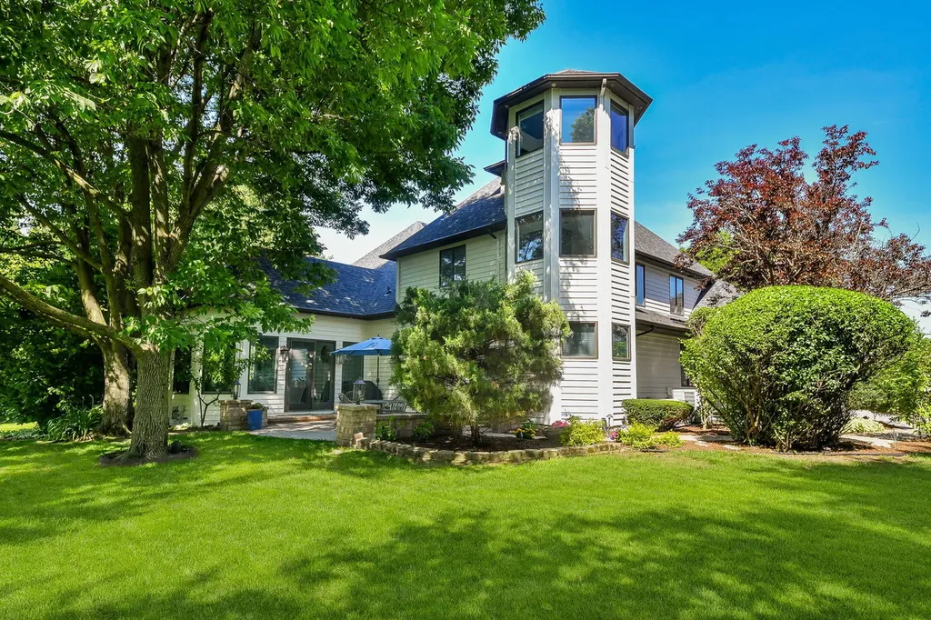103 Hawkins Circle Wheaton IL 60189