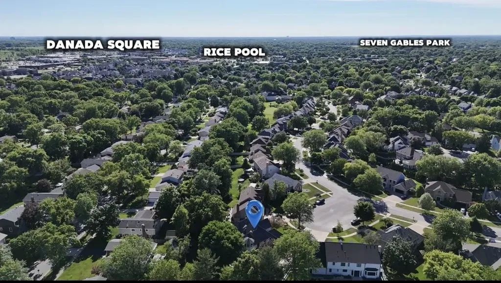 103 Hawkins Circle Wheaton IL 60189