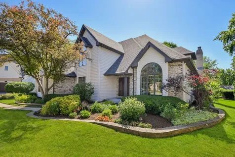 103 Hawkins Circle Wheaton IL 60189