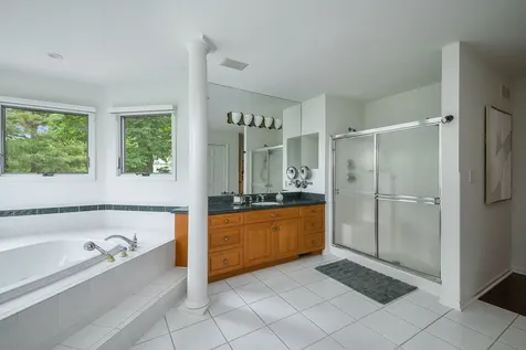 103 Hawkins Circle Wheaton IL 60189