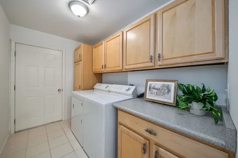 103 Hawkins Circle Wheaton IL 60189