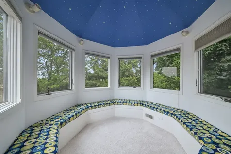 103 Hawkins Circle Wheaton IL 60189