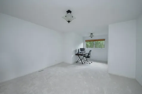 103 Hawkins Circle Wheaton IL 60189