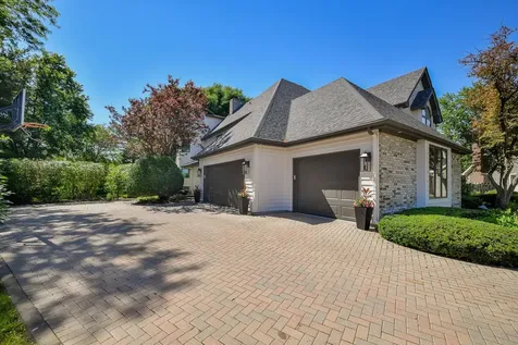 103 Hawkins Circle Wheaton IL 60189