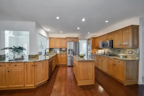 103 Hawkins Circle Wheaton IL 60189