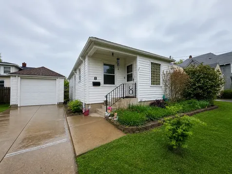 8 Monroe Street Elgin IL 60123