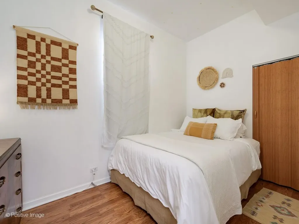 1449 North Fairfield Street Chicago IL 60622