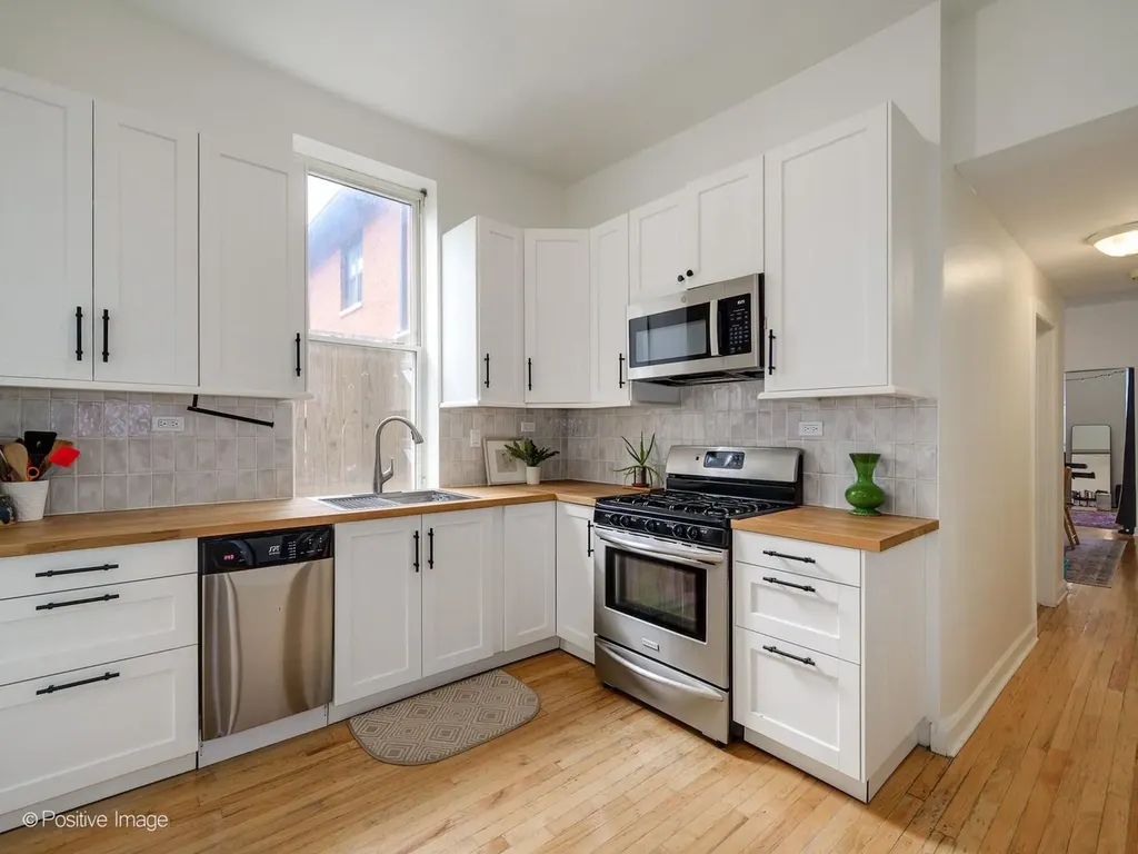 1449 North Fairfield Street Chicago IL 60622