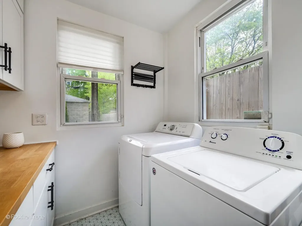 1449 North Fairfield Street Chicago IL 60622