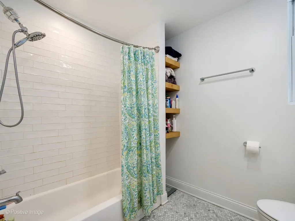 1449 North Fairfield Street Chicago IL 60622