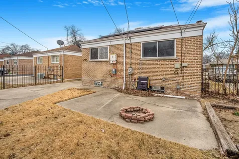 129 Rice Avenue Bellwood IL 60104