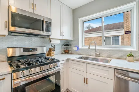 129 Rice Avenue Bellwood IL 60104