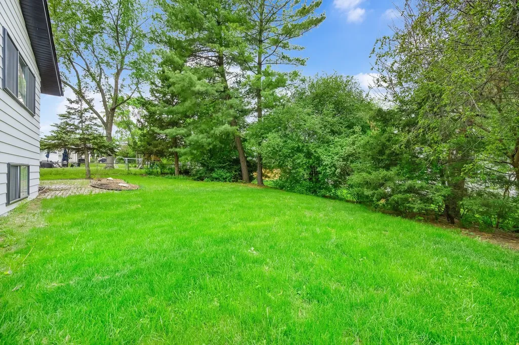 6312 Maxwell Drive Woodridge IL 60517