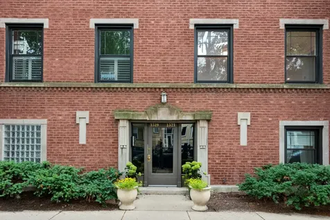 1521 West Sunnyside Avenue Chicago IL 60640
