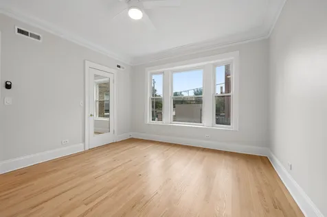 1521 West Sunnyside Avenue Chicago IL 60640