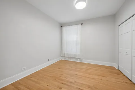 1521 West Sunnyside Avenue Chicago IL 60640