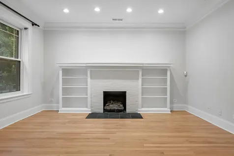 1521 West Sunnyside Avenue Chicago IL 60640