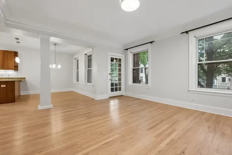 1521 West Sunnyside Avenue Chicago IL 60640