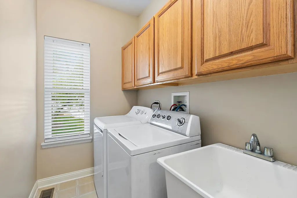 10665 Painted Desert Court Huntley IL 60142