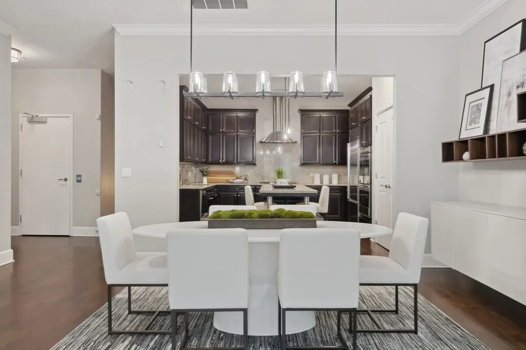 409 East Benton Place Chicago IL 60601