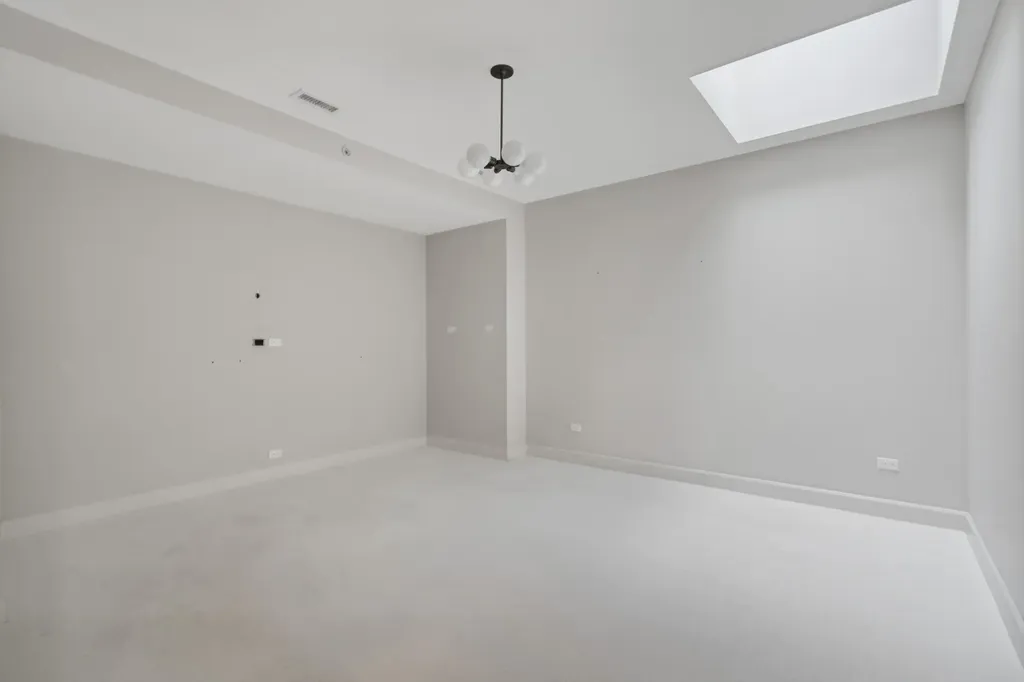 409 East Benton Place Chicago IL 60601
