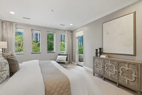 409 East Benton Place Chicago IL 60601