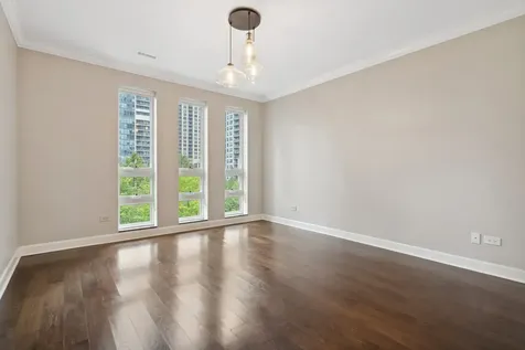 409 East Benton Place Chicago IL 60601