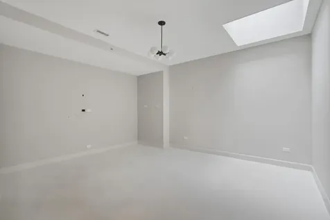 409 East Benton Place Chicago IL 60601