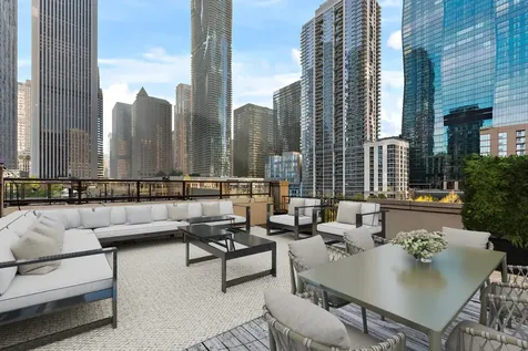 409 East Benton Place Chicago IL 60601