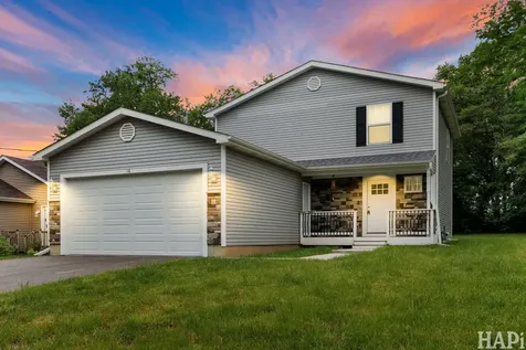 16 Elm Avenue Fox Lake IL 60020