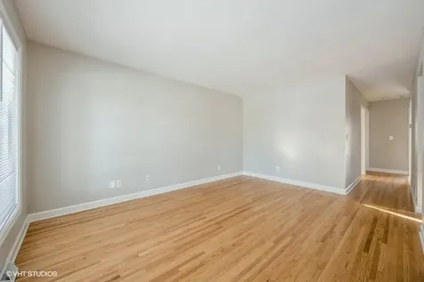 881 Manchester Course Geneva IL 60134