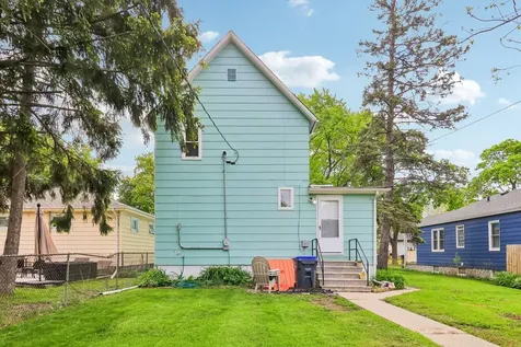 2910 Ezekiel Avenue Zion IL 60099