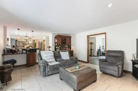 3780 Anjou Lane Hoffman Estates IL 60192