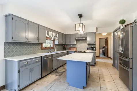 3780 Anjou Lane Hoffman Estates IL 60192