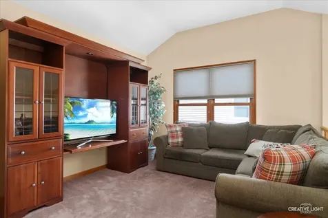 574 Sudbury Circle Oswego IL 60543