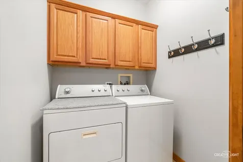 574 Sudbury Circle Oswego IL 60543
