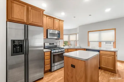 574 Sudbury Circle Oswego IL 60543