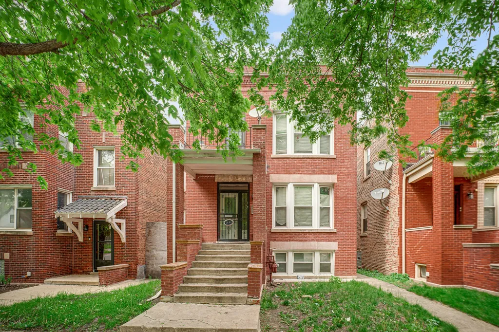 1440 East 76th Street Chicago IL 60619