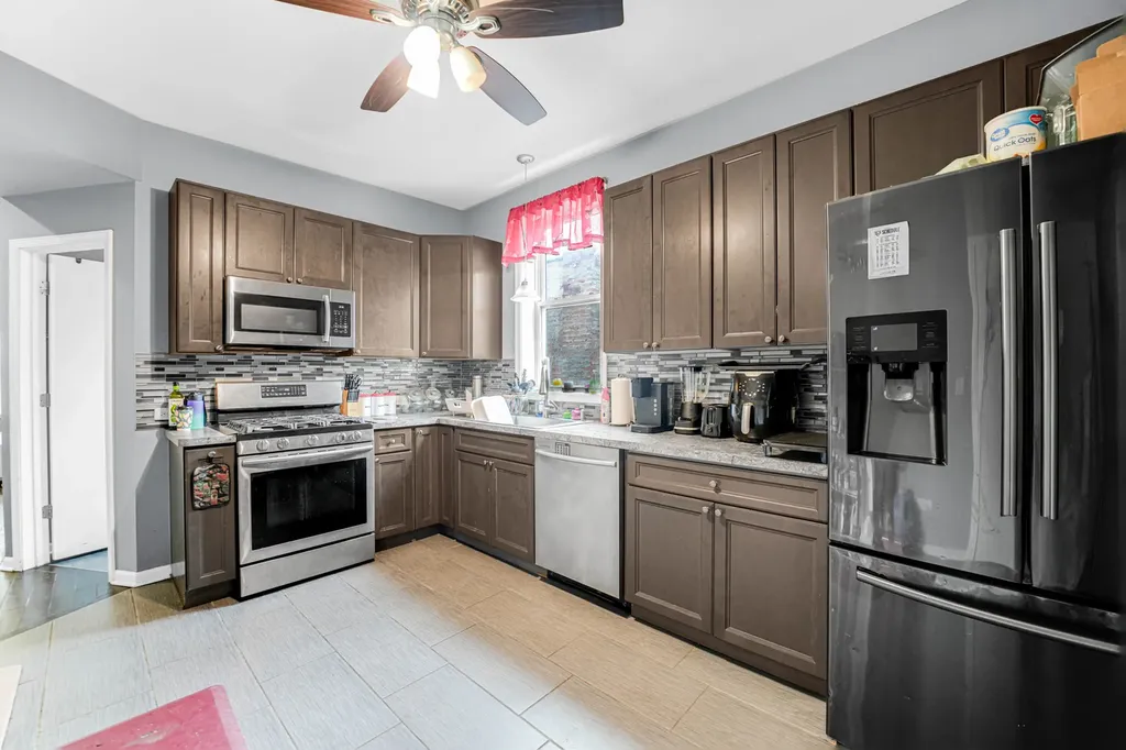 1440 East 76th Street Chicago IL 60619