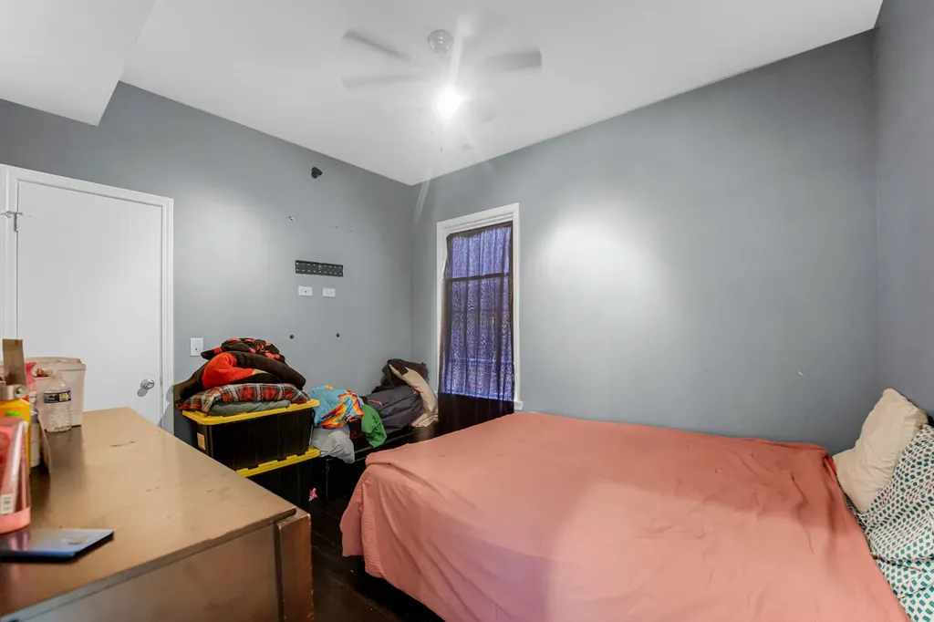 1440 East 76th Street Chicago IL 60619