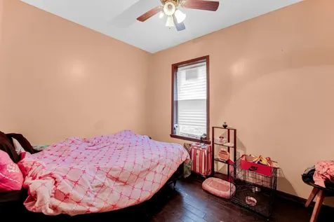 1440 East 76th Street Chicago IL 60619