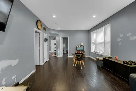 1440 East 76th Street Chicago IL 60619
