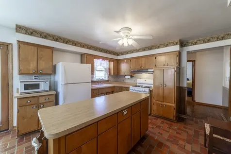 14 North Wabash Avenue Glenwood IL 60425