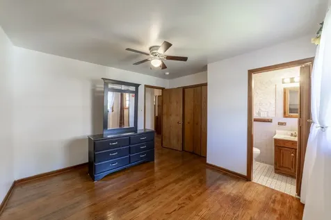 14 North Wabash Avenue Glenwood IL 60425