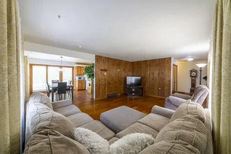 14 North Wabash Avenue Glenwood IL 60425